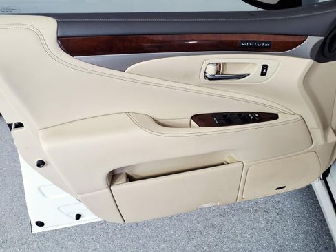 Used 2014 Lexus LS 460 L image 14