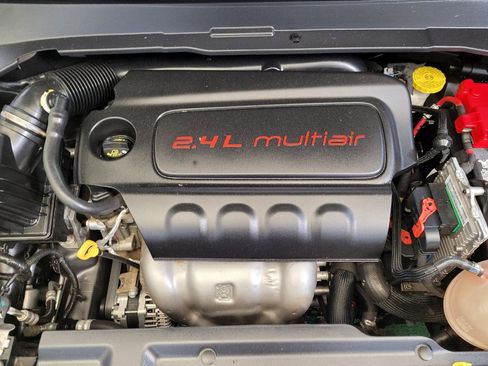 Used 2020 Jeep Compass Latitude FWD image 30