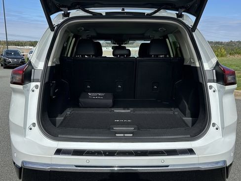 New 2026 Nissan Rogue Platinum image 13