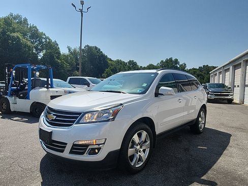 Used 2017 Chevrolet Traverse Premier FWD image 1