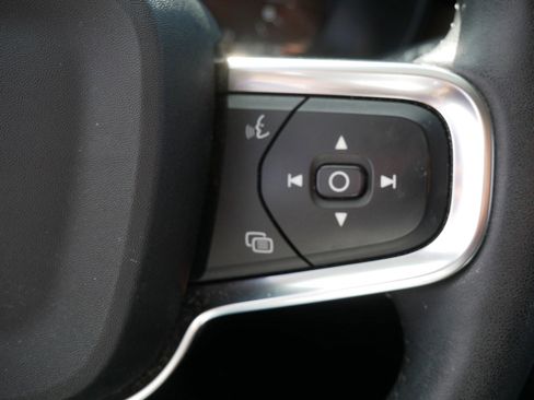 Used 2021 Volvo XC40 T5 Inscription w/ Advanced Package image 24