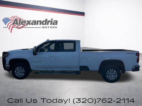 Used 2022 Chevrolet Silverado 3500 LTZ w/ LTZ Convenience Package image 9