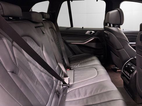 Used 2019 BMW X5 xDrive40i AWD/4WD image 16