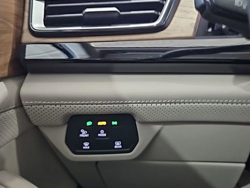 New 2026 Volkswagen Atlas SE FWD image 39