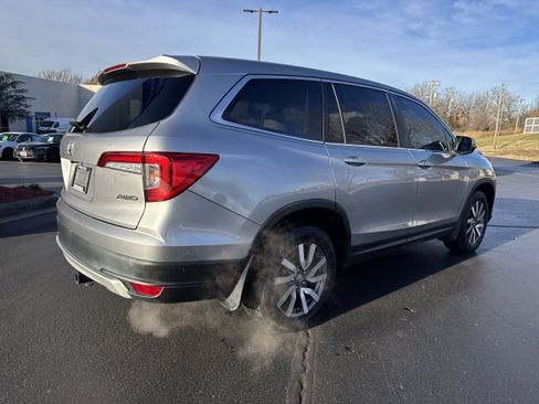 Used 2019 Honda Pilot EX image 4