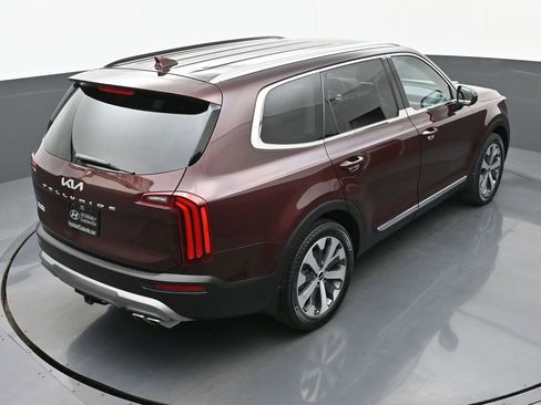 Used 2022 Kia Telluride EX w/ EX Premium Package FWD image 38