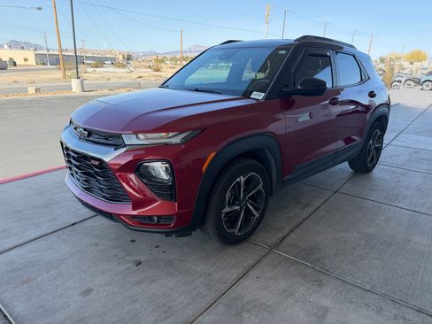 Used 2021 Chevrolet TrailBlazer RS w/ Sun and Liftgate Package image 7