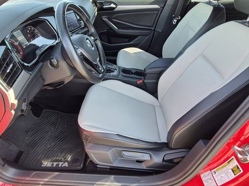 Used 2019 Volkswagen Jetta R-Line FWD image 16