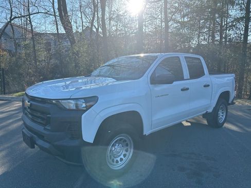 Certified 2023 Chevrolet Colorado W/T image 17