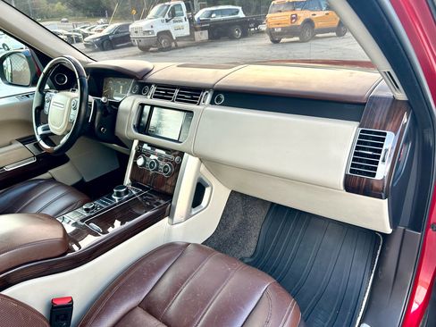 Used 2015 Land Rover Range Rover Autobiography image 17