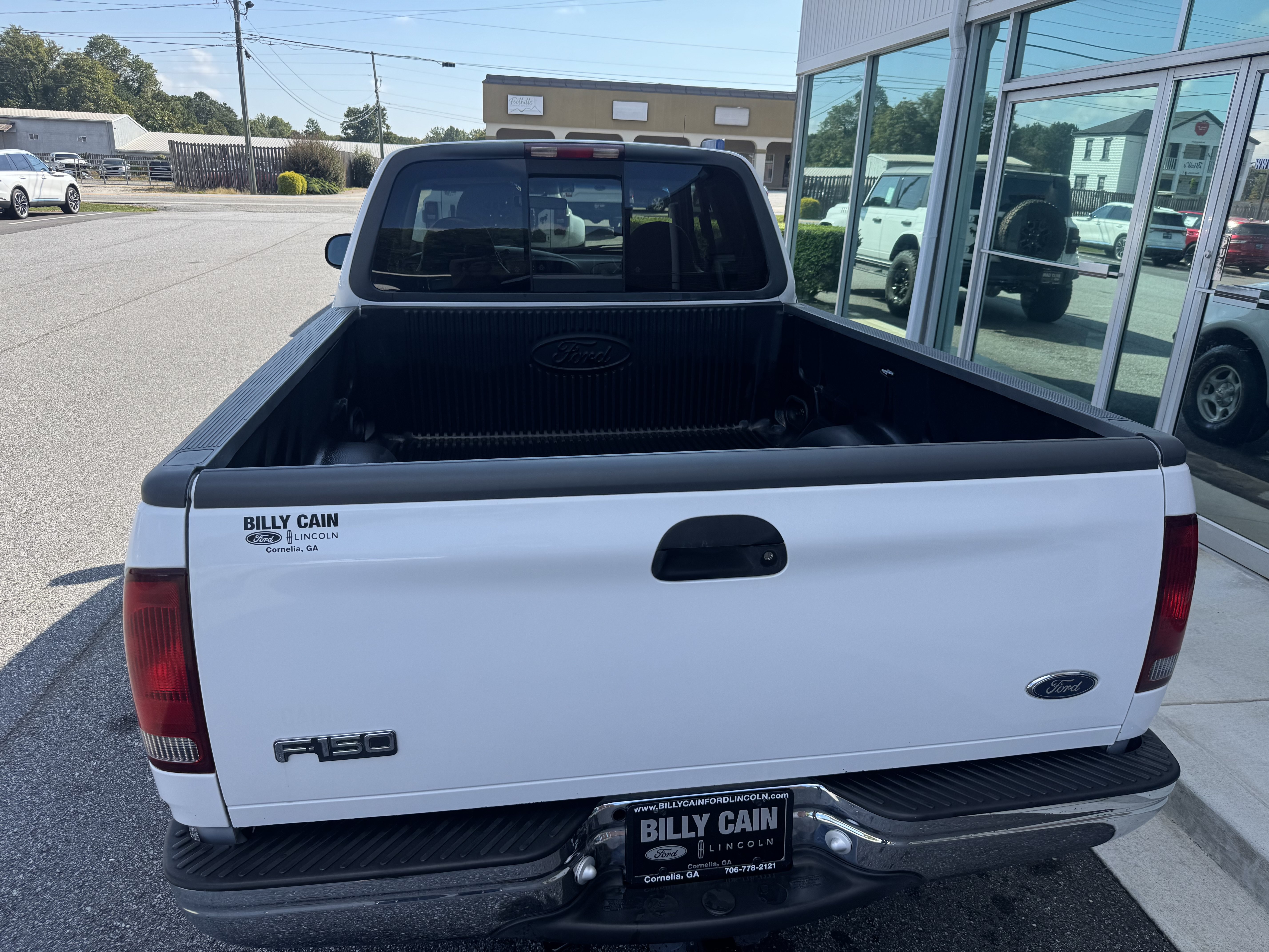 Used 1998 Ford F150 Lariat RWD image 3