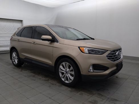 Used 2020 Ford Edge Titanium w/ Equipment Group 301A FWD image 11