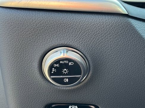 Certified 2025 Mercedes-Benz GLC 300 4MATIC image 26