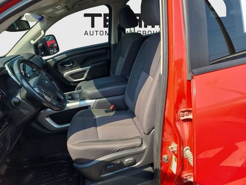 Used 2021 Nissan Titan SV w/ SV Convenience Package AWD/4WD image 24