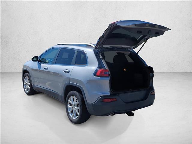 Used 2015 Jeep Cherokee Latitude FWD image 8