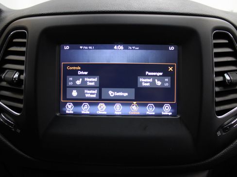 Used 2021 Jeep Compass Latitude w/ Sun and Sound Group AWD/4WD image 46