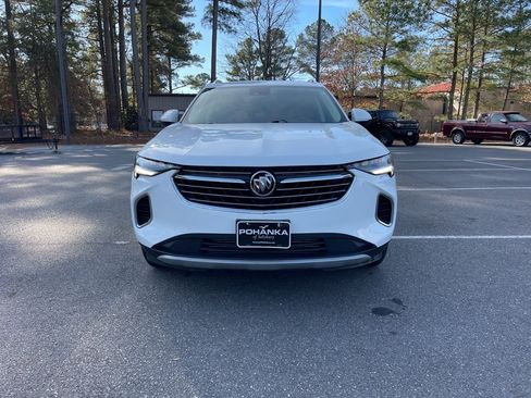 Used 2023 Buick Envision Essence image 3