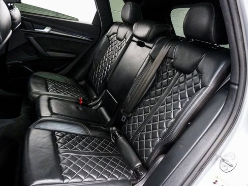 Used 2022 Audi SQ5 Prestige w/ Prestige Package image 21