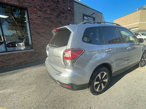 Used 2017 Subaru Forester 2.5i Premium w/ Popular Package #2A image 3