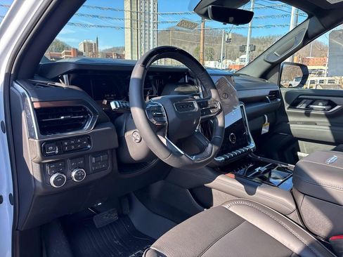 New 2026 GMC Yukon Denali image 13