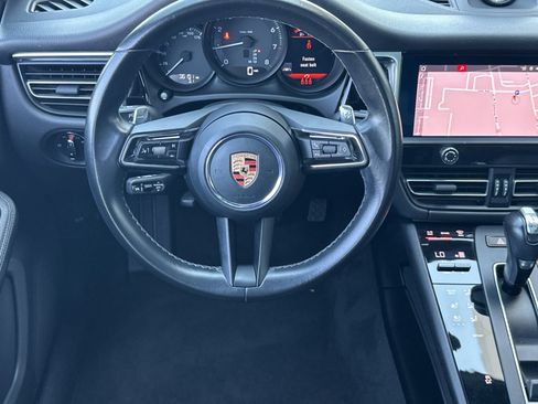 Certified 2023 Porsche Macan AWD/4WD image 21