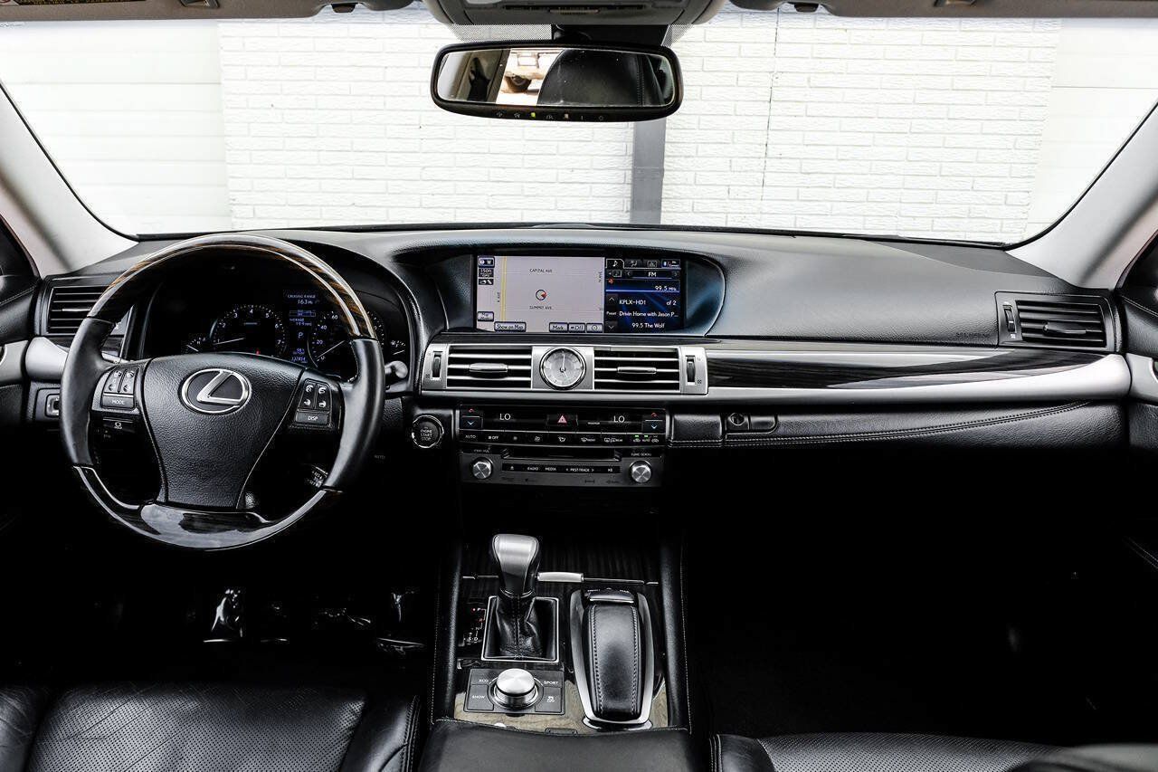 Used 2014 Lexus LS 460 w/ Comfort Package RWD image 24