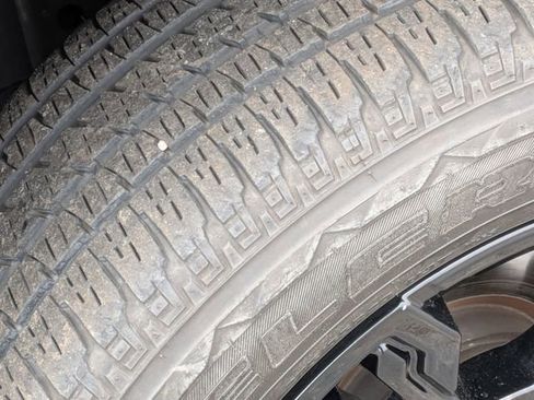 Used 2021 Chevrolet Silverado 1500 LT Trail Boss w/ Convenience Package II image 11