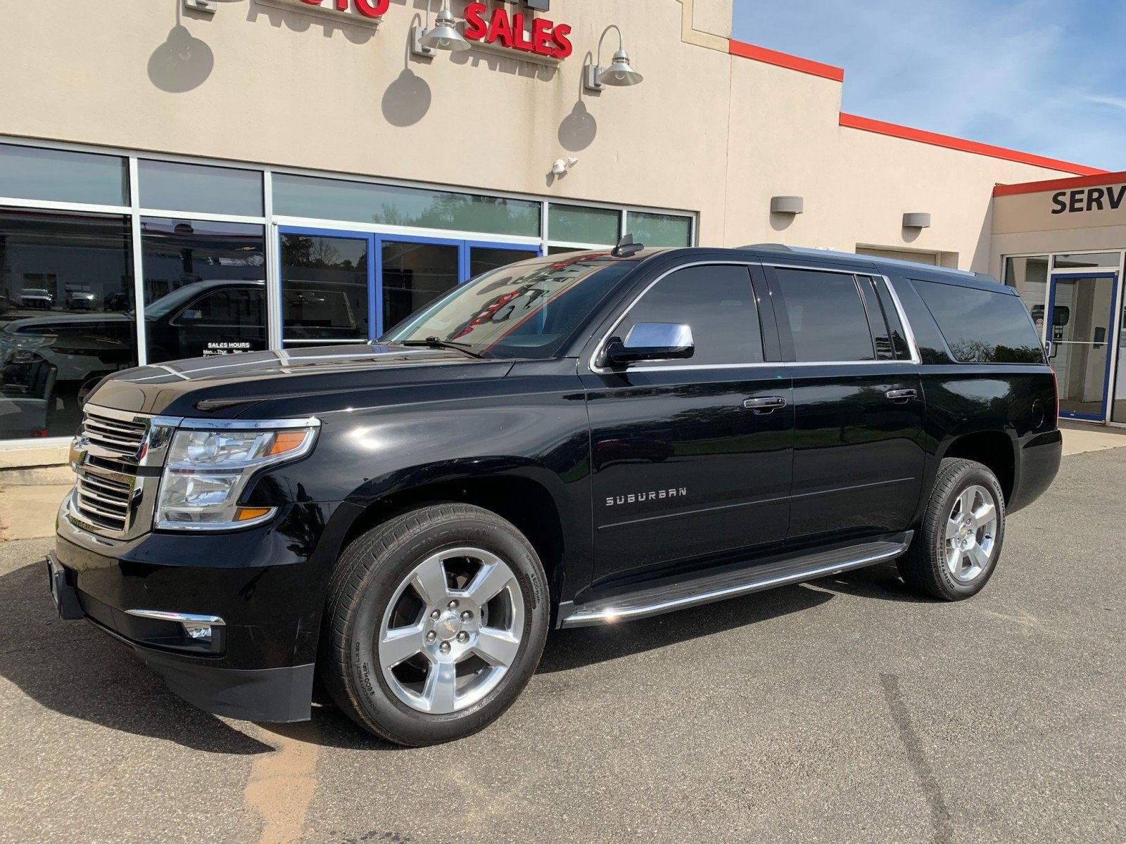 Used 2020 Chevrolet Suburban Premier w/ Max Trailering Package AWD/4WD image 1