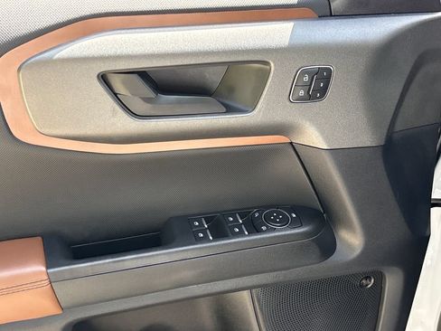 Certified 2025 Ford Bronco Sport Outer Banks w/ Outer Banks Tech Package+ AWD/4WD image 17
