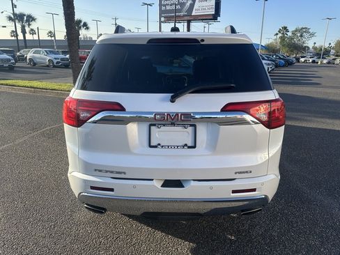 Used 2019 GMC Acadia Denali image 5