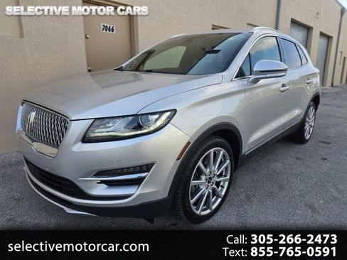 Used 2019 Lincoln MKC Reserve w/ MKC Technology Package FWD image 1