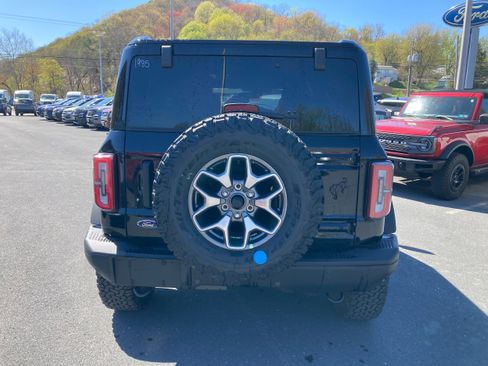 New 2025 Ford Bronco Badlands image 4