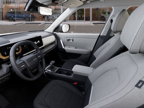 New 2027 Kia Seltos LX FWD image 17