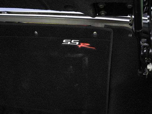 Used 2005 Chevrolet SSR w/ Preferred Equipment Group RWD image 58