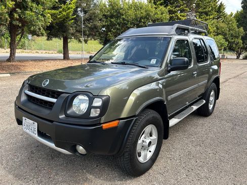 Used 2004 Nissan Xterra XE AWD/4WD image 2