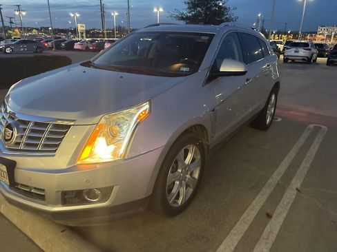 Used 2016 Cadillac SRX Performance image 1