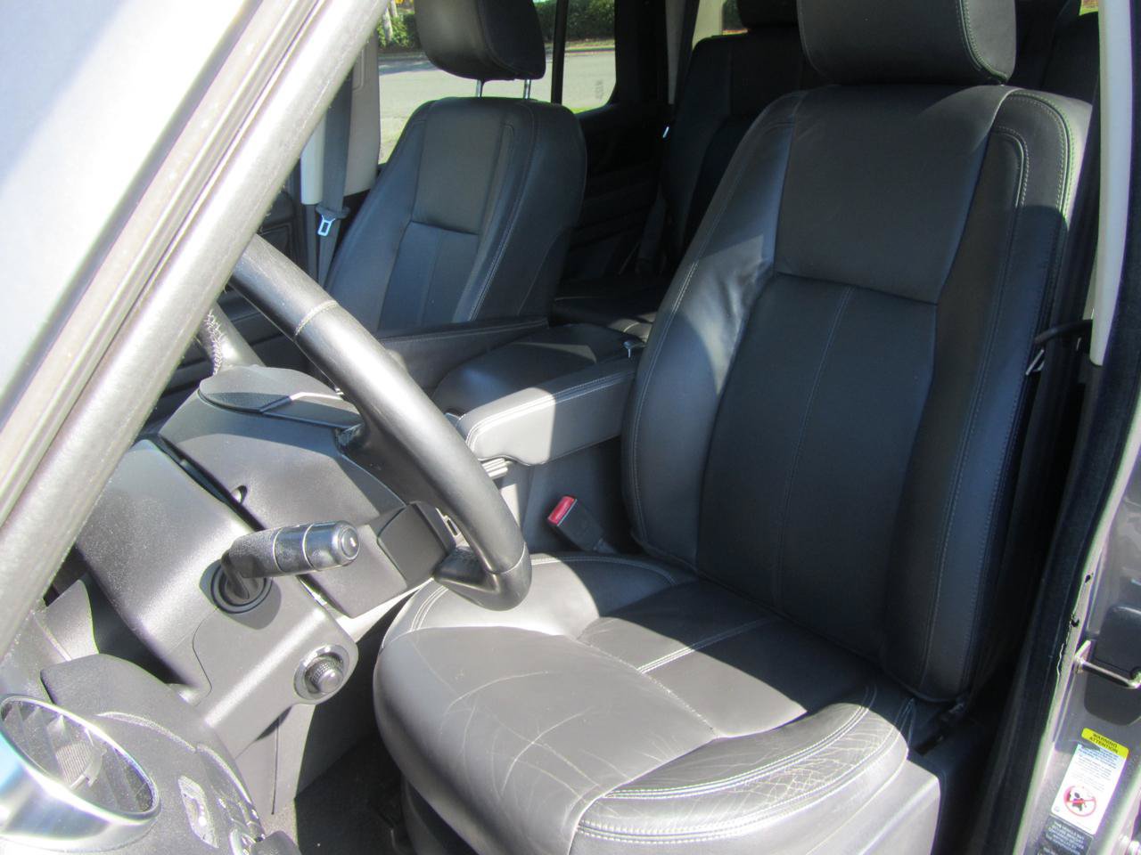 Used 2011 Land Rover LR4 HSE LUX AWD/4WD image 18