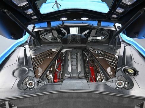 Used 2021 Chevrolet Corvette Stingray Preferred Cpe w/ Engine Appearance Package RWD image 21