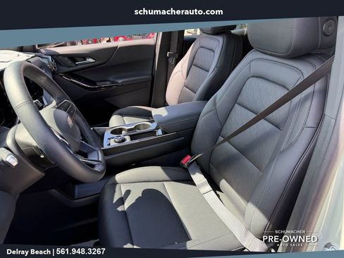 Used 2026 Chevrolet Equinox LT w/ Convenience Package II FWD image 11