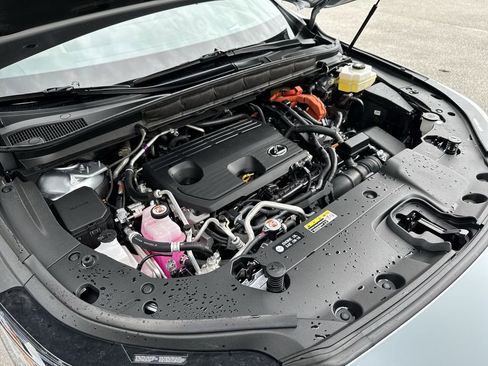 Used 2025 Lexus RX 450h AWD w/ Luxury Package image 30