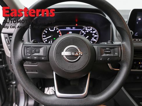 Used 2024 Nissan Rogue S AWD/4WD image 10
