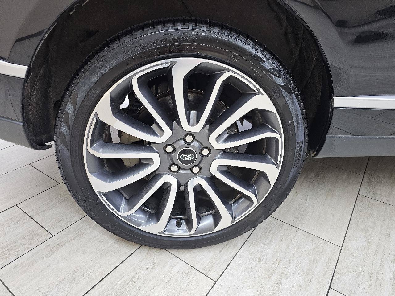 Used 2021 Land Rover Range Rover Long Wheelbase Autobiography AWD/4WD image 42