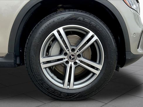 Used 2020 Mercedes-Benz GLC 300 4MATIC image 11