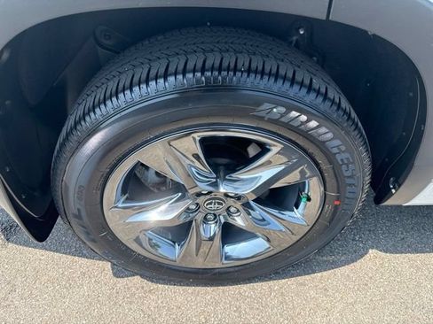 Used 2018 Toyota Highlander Limited Platinum AWD/4WD image 14