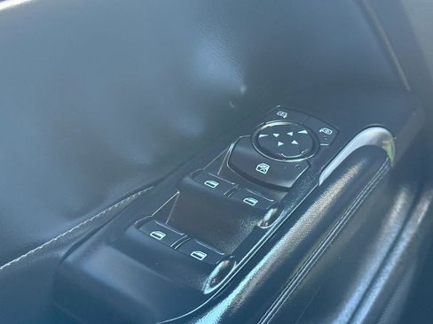 Used 2017 Lincoln MKC Premiere image 40