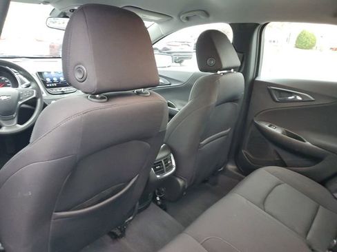 Used 2019 Chevrolet Malibu LT image 9