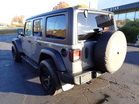Used 2018 Jeep Wrangler Unlimited Sport S image 3