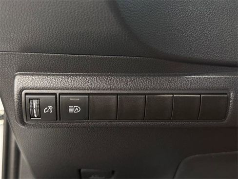 Certified 2025 Toyota Corolla LE image 18