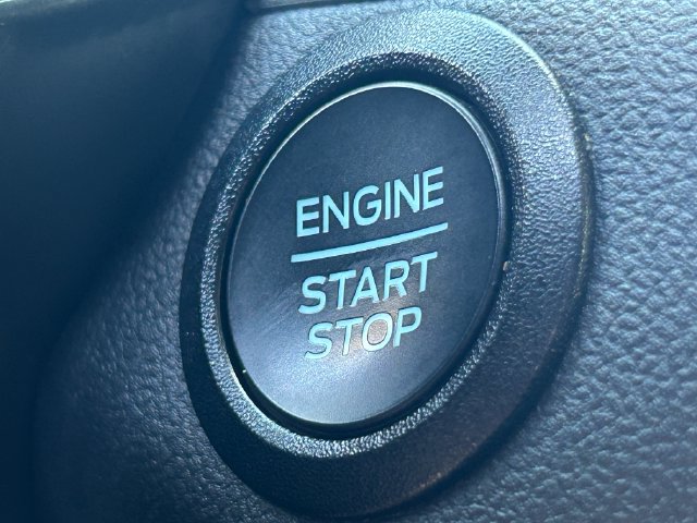 Used 2025 Ford Escape Active AWD/4WD image 18