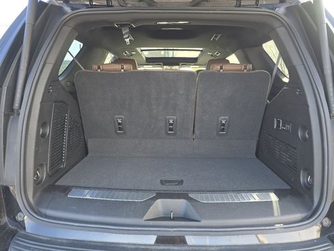 Used 2023 Chevrolet Tahoe High Country image 36